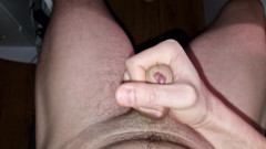 Fap_man93: 仕事に行く前にオーガズムとザーメンで簡単な朝のオナニー - クローズアップPOV