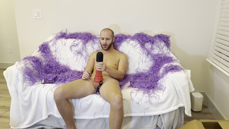 Straight ish Jake Grand: Pompino con un toy