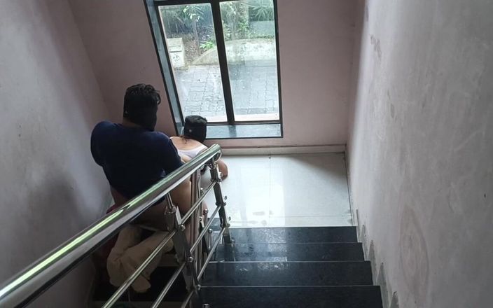 Telugu-fuckers: Indische mooie schoonzus buitenshuis meegenomen en hard geneukt toen ze...