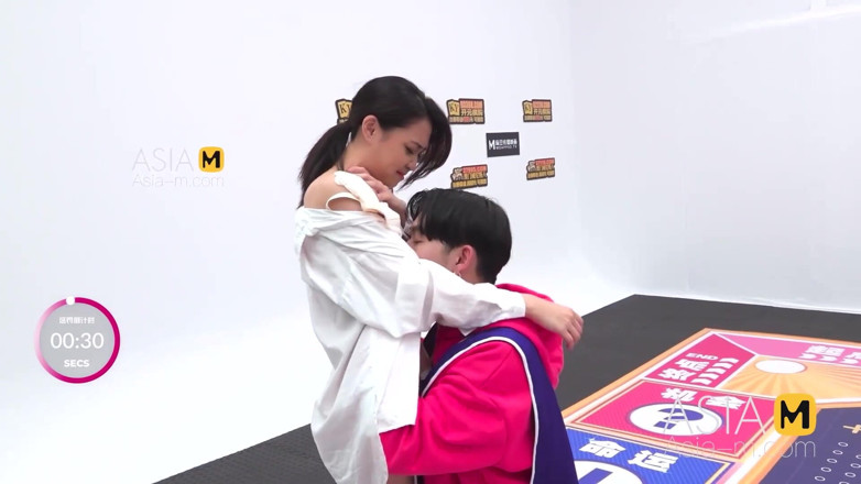 ModelMedia Asia: Program Mtvq16-ep4 Erotic Monopoly ep4 / Mulut dan tangan bersama, cicipi...