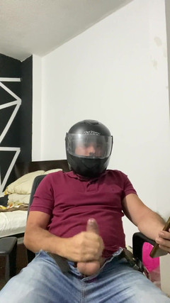 Latin mature king: 信使对着我的照片自慰 第1部分