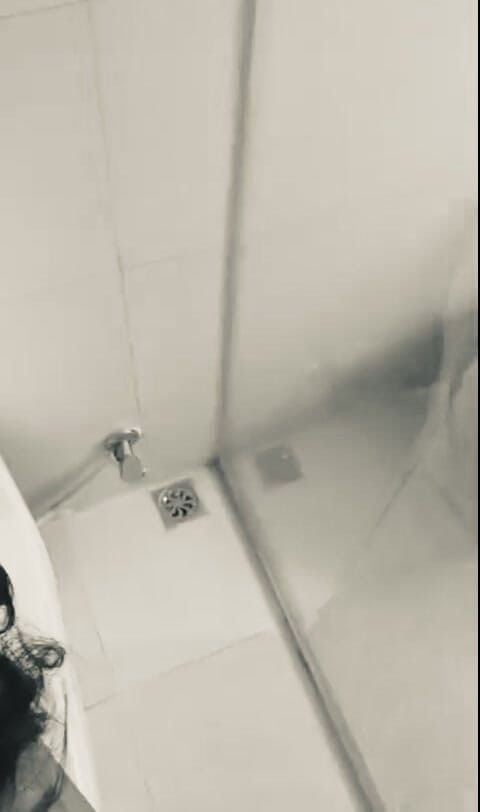 Sanayababhi: Fată studentă futută de senioare