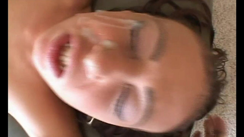 Bitch fucked bareback by big cock: Son Pote Lui Met La Grosse Btie Dans Son Cul