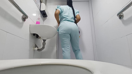 kelsyStar: Dossiers dans la salle de bain, infirmière