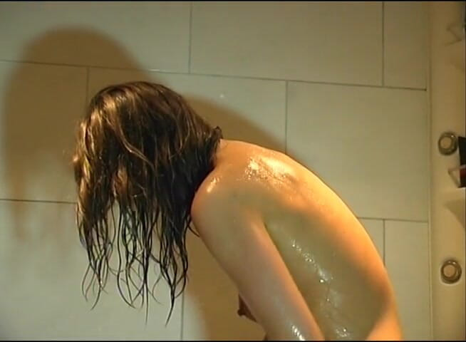 Flash Model Amateurs: Sevimli genç kız buharda duş alıyor