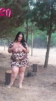 Ass Worship Sexy Stepmom Outdoors