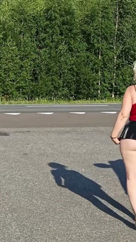 Sie Necken Die Fahrer Auf Der Autobahn