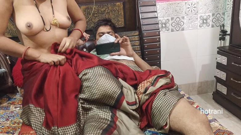 piryaprajapati: 穿着纱丽服的印度热辣少女妻子真的很享受性爱高潮