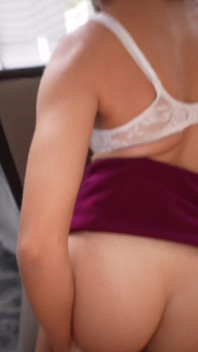 Nosiga lillasyster Freya Von Doom hittar kukbilder! - Aitsfs2e4