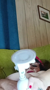 Big T pune o doare și ea o ejaculare