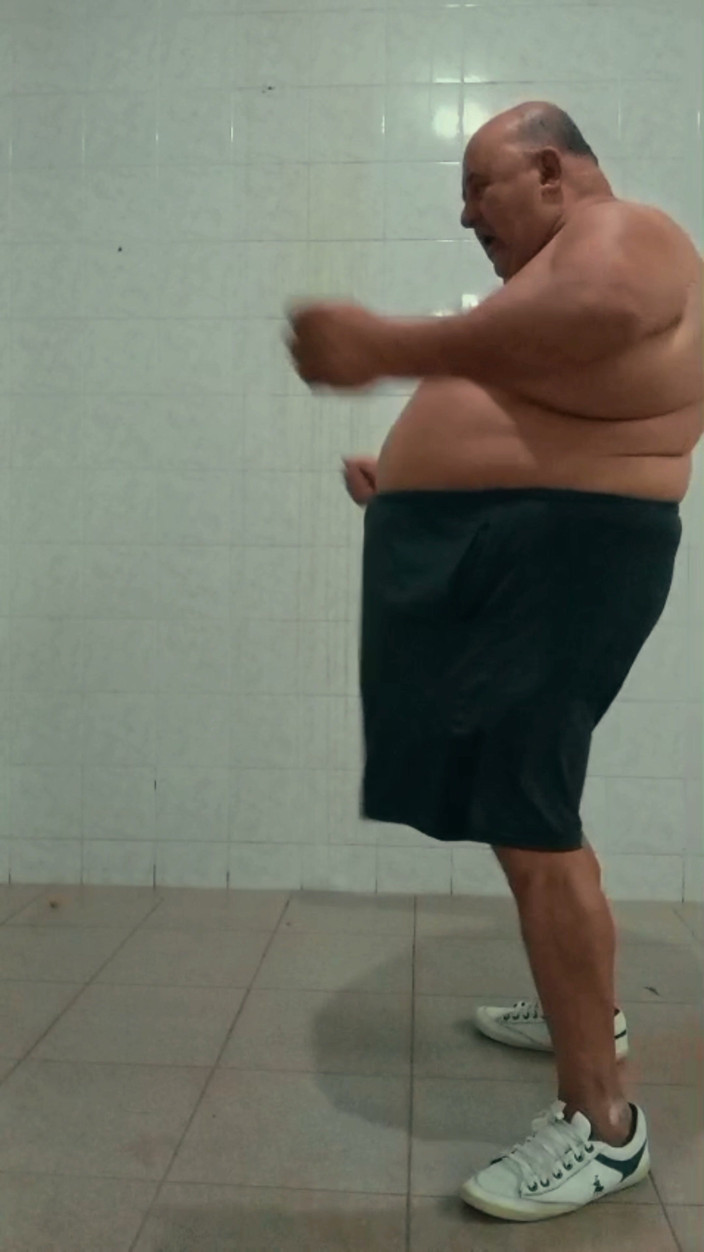 Punchbagplz: You Are Standing Right in Front of Bubba Wrestle!