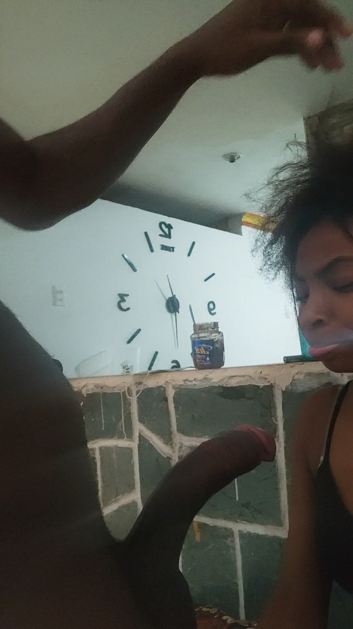 ElVenudoXXX: Si seksi elvenudoxxx lagi asik raksasa pria kulit hitam bareng...