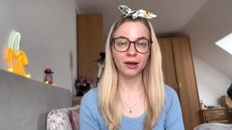Goddess_Bella_Rae: Dominare hrănitoare (dominare feminină)