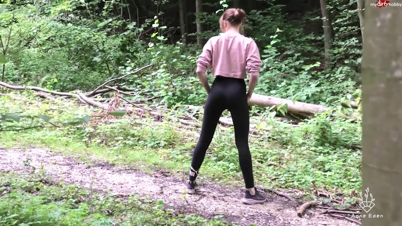 Anne Eden: Baise en plein air après un jogging