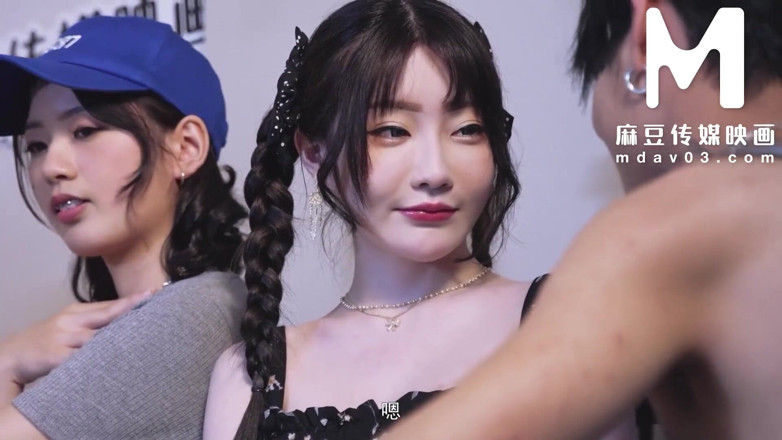 ModelMedia Asia: Modelmedia Asia - バレンタインデーのカップルがセックスを交換する