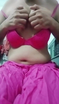 Indian Gay Crossdresser Bottom Gaurisissy Real XXX Seks Buatan Sendiri Dalam Salwar Hijau Kurta Sama Seperti Suri Rumah