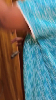 Dicker arsch, arabisches muslimisches zimmermädchen putzt mein zimmer, dann sehe ich ihren riesigen nackten arsch & starte handjob