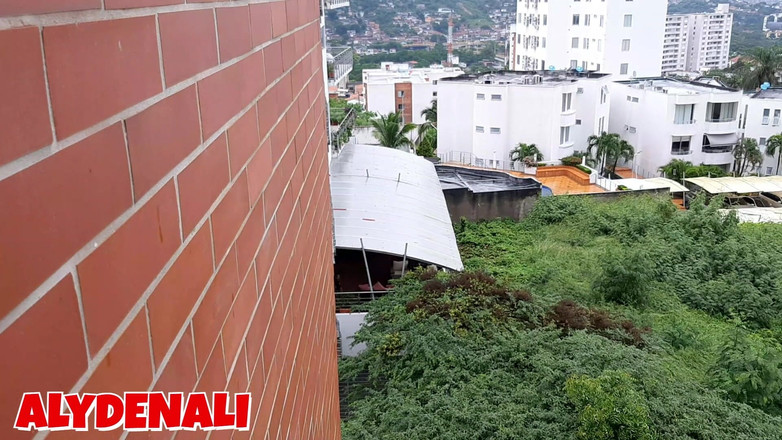 Aly Denali: Nevlastní bratr mého kamaráda mi kouří kundičku