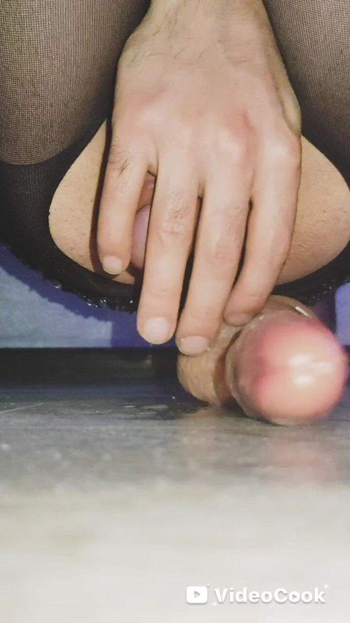 Lana Cross: Cool Alone