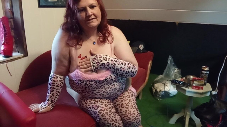 tammara big: Nouvelle tenue et belles rondes