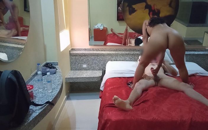 Adeline Secret: Goede seks in het hotel met mijn mooie vrouw