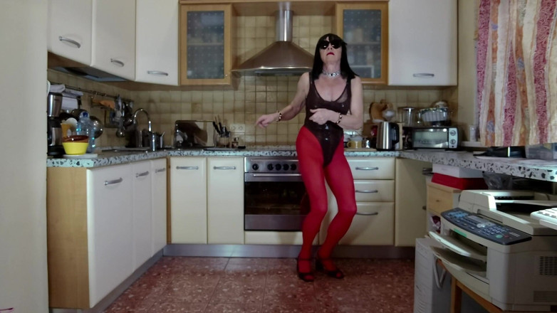 Sissy Cummy Lingerie: मिशेल हर्नांडेज़ द्वारा लघु कामुक फिटनेस तत्काल