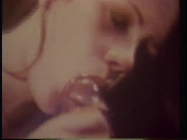 Vintage Usa: Hairy vintage beauty gets her mouth filled with a cum