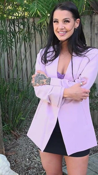 Evelin Stone Wants to Be the Sugar Baby - Brunette Realtor Shows Perky Tits, Sucks Cock & Takes Facial