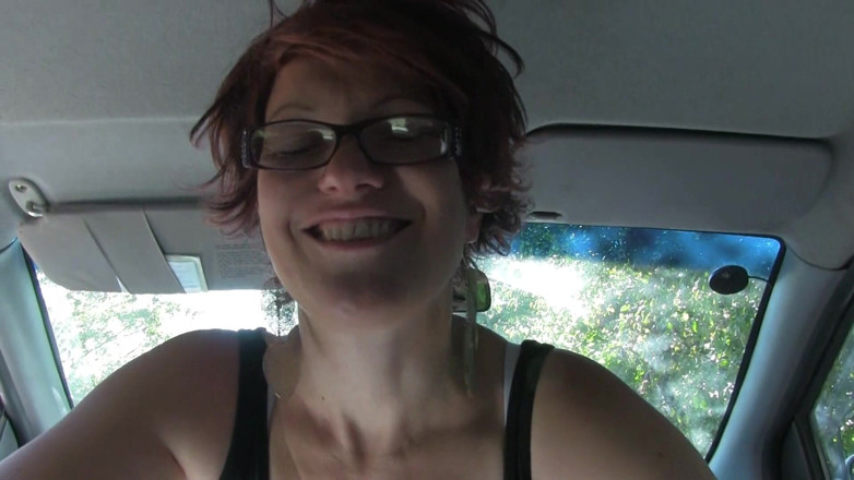Popp Sylvie: Sex in my car with my car