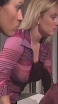 Kåt blond milf knullas hårt i badrummet