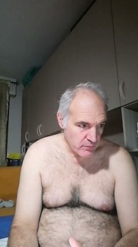 İşeme girdim, parmağımı popoma sokup 2 saat mastürbasyon yaptım!