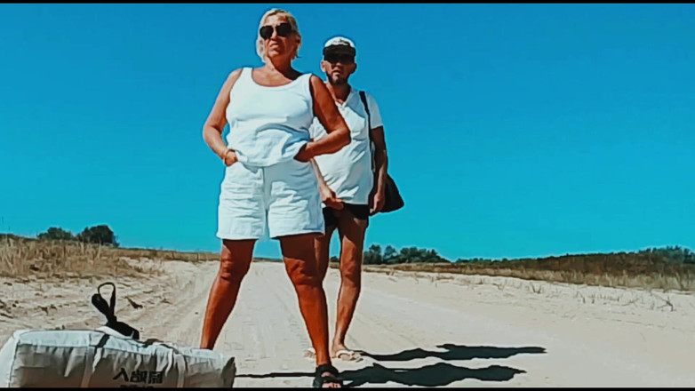 Crazyfamily 1970: Сосу Незнакомцу На Дороге