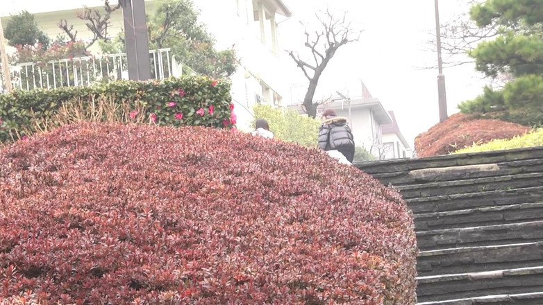 JapaneseAmateur: Japonská 20letá chlupatá kundička plněná tvrdě a naplněná horkým výstřikem