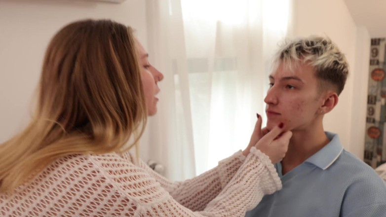 Oliver Strelly: Twink Und Stiefschwester Haben Den Stiefvater Geblasen