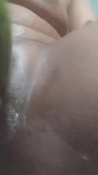 Videollamada de amiga de una niña de Malasia bangla