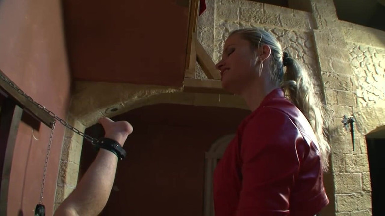 Absolute BDSM films - The original: Mână dominatoare umilitoare în cur