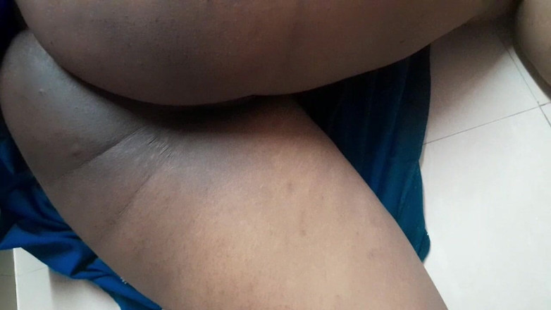 nagmanaeem: Nach dem Einkaufen für Navratri, Tante mädchen hinterließ den schatten...