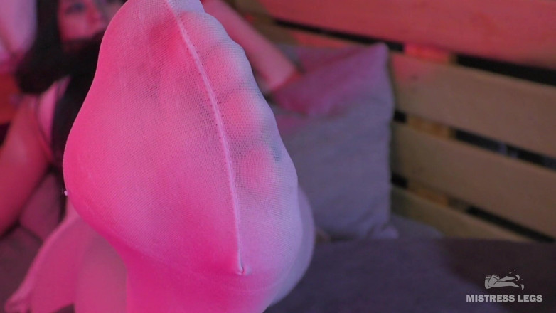 Mistress Legs: Nylonové nohy tření velké prodlužovací dýně