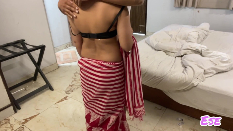 Sammy Sins: Bhabhi desi mengambil urutan dari adik ipar dan dikongkek
