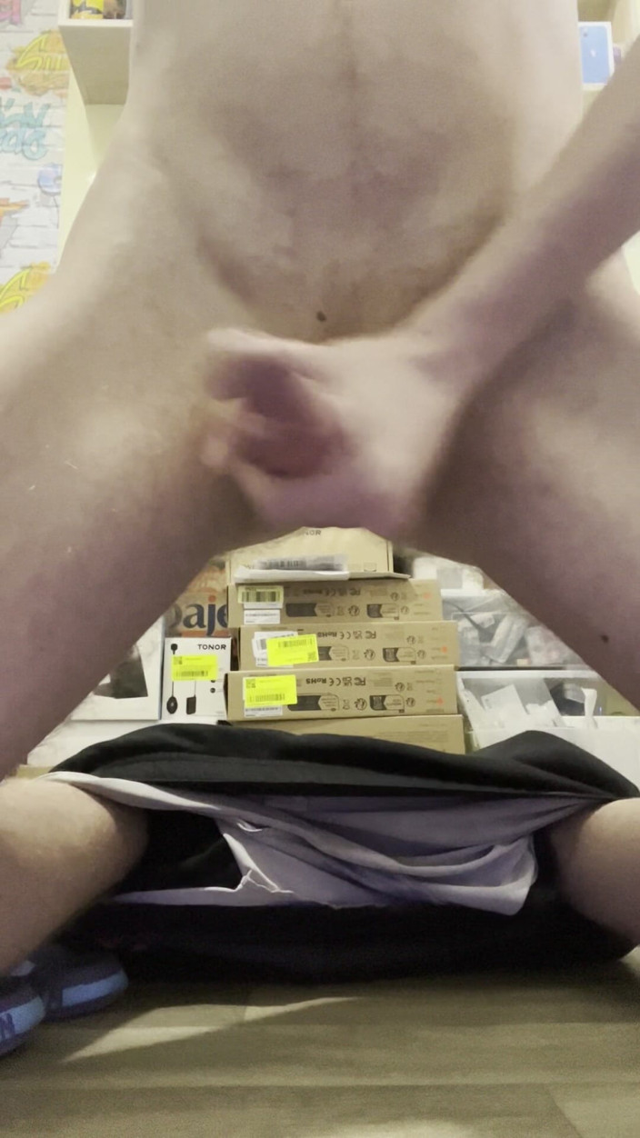 Johnny69227: Amateur Twink Cumming Hard and Fucking Himself with a Huge 21cm...