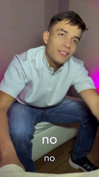 Chàng trai trẻ Latino Twink bị thợ máy lạ làm tình khi sửa xe máy của tôi trên đường