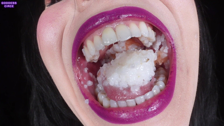 Goddess Circe: Phù thủy xấu xa biến bạn và những kẻ nhỏ...