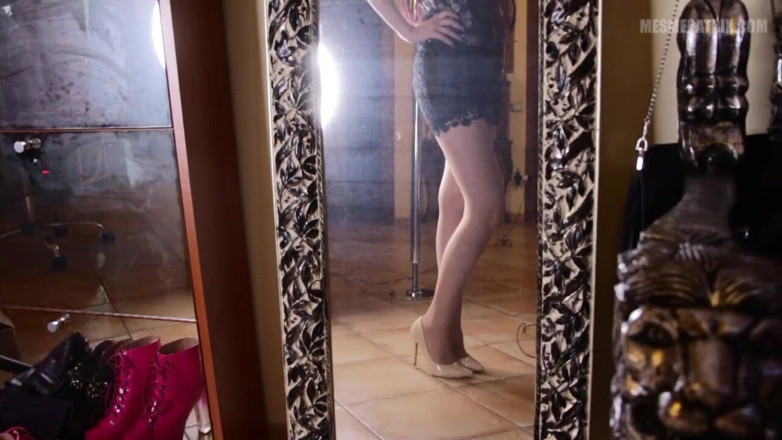 Lady Mesmeratrix Official: Zkřížení mých sexy nohou