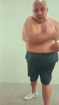 Você está bem na frente de Bubba Wrestle!
