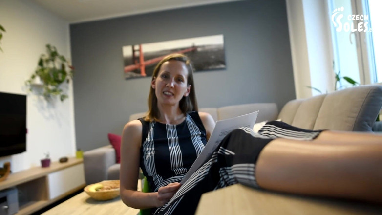 Czech Soles - foot fetish content: Real estate agent taking advantage of client's foot fetish