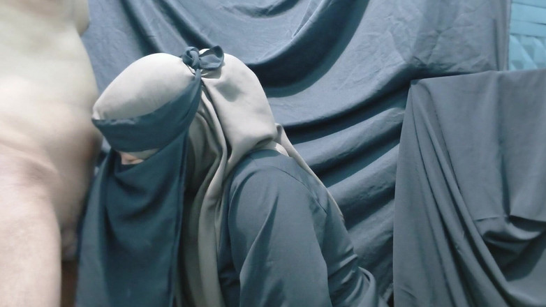 Vaginabig88: Bayan Tina kendi öğrencilerinin ebeveynleri hakkında çok tutkulu olan özel bir öğretmen