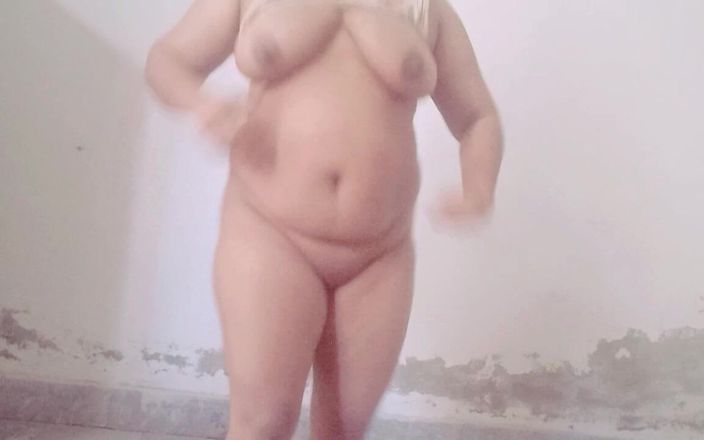 Randi Bhabi: Bhabi ghar man akali tanzt