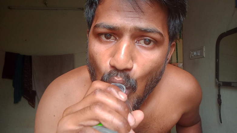 KUMBHA MANOJ KUMAR: Kouření je profesionální