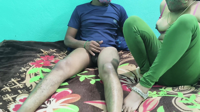 Tamilponnuj: Amici del college anche io preparazione all'esame