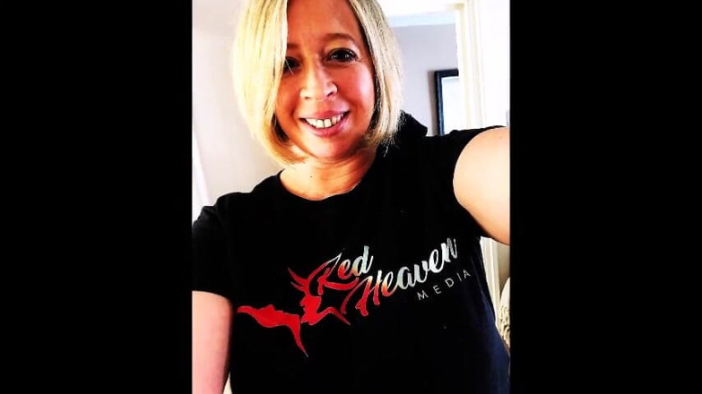 Red Heaven Media: Regarde qui porte le t-shirt rouge du paradis !
